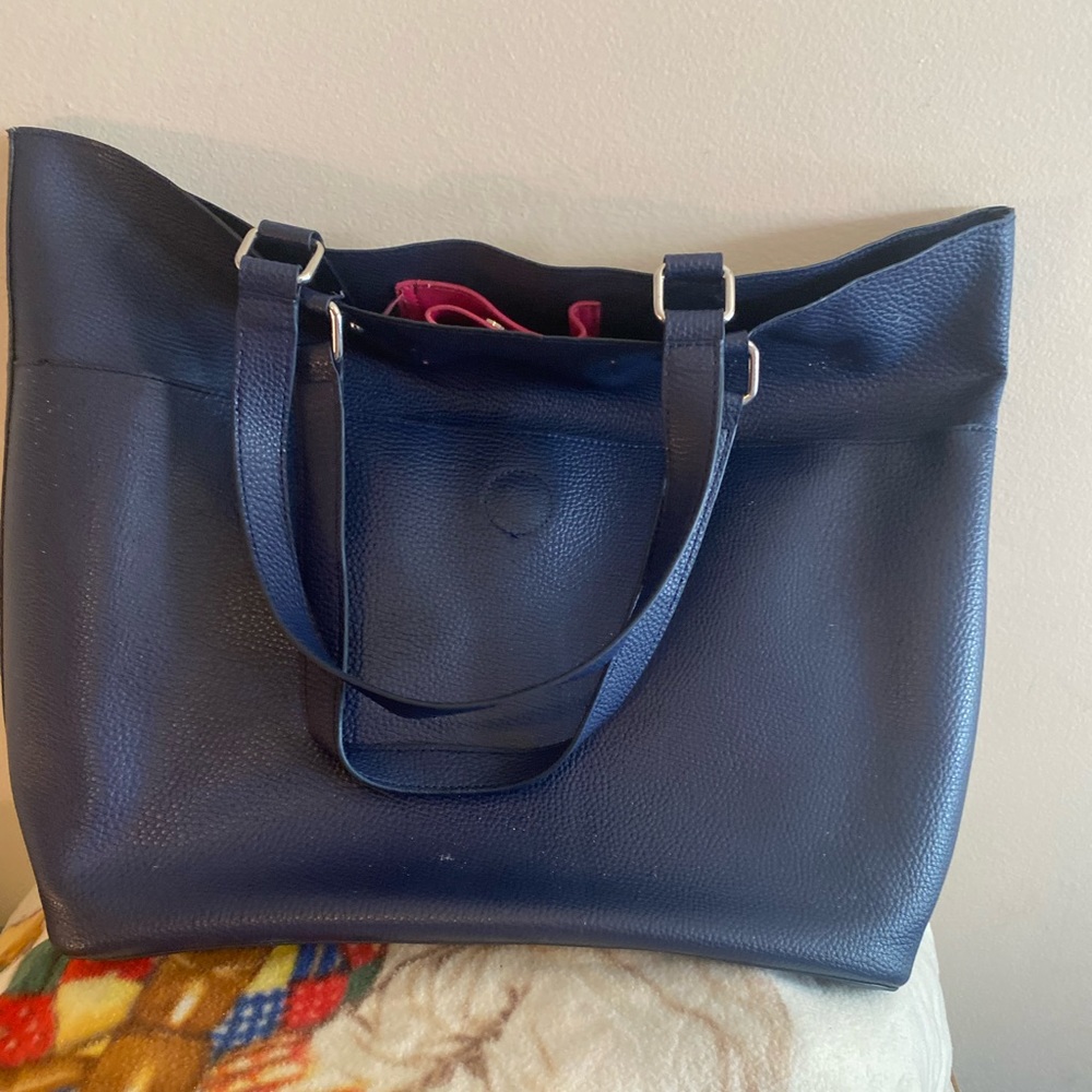 Beautiful Royal Blue Leather Handbag with Pink lining in great shape large size